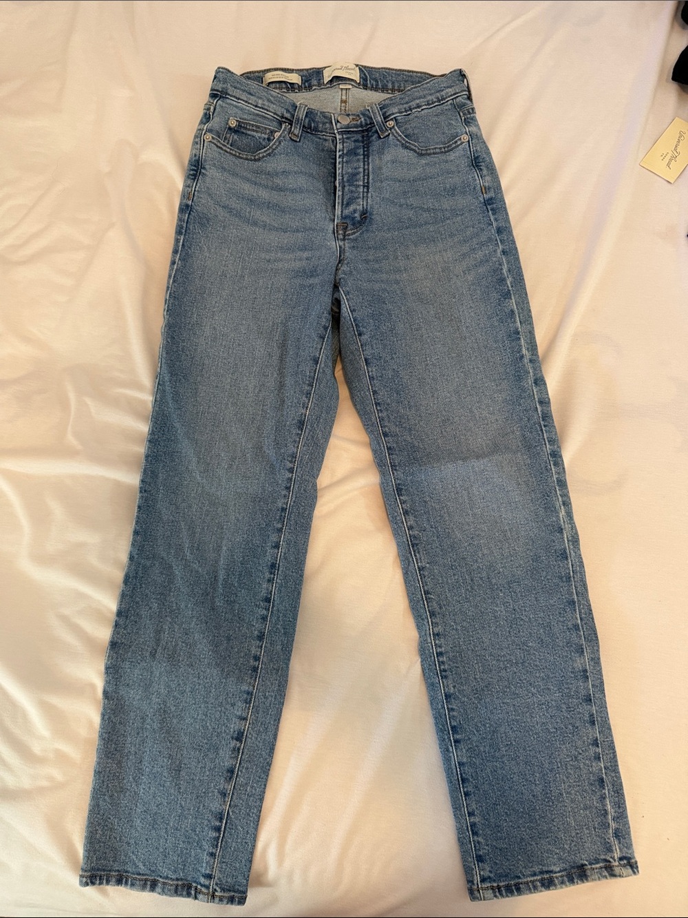 Universal Thread Women's Straight-Leg Jeans in Medium Blue Wash